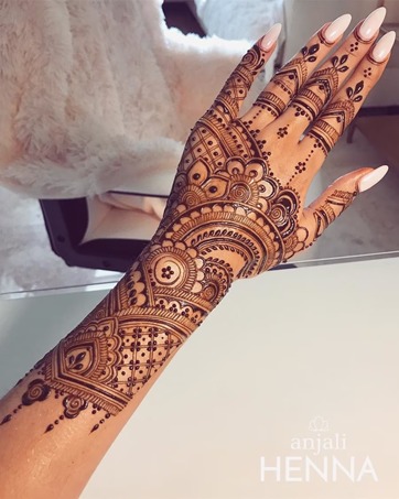 Back Hand Mehndi Design For Bridesmaids